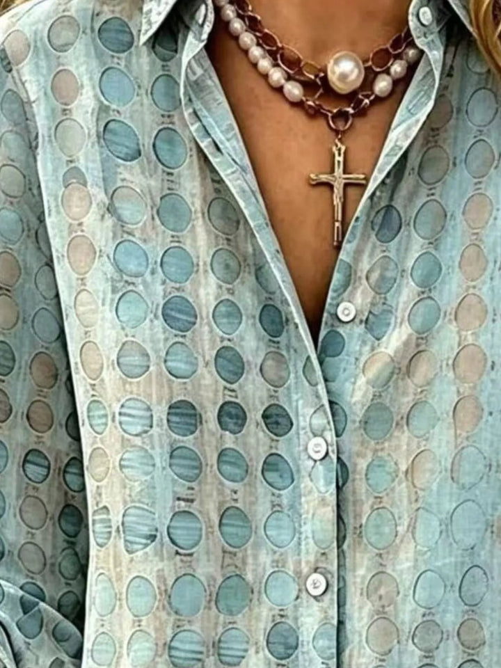 Circle pattern rolled sleeves plus size in turquoise, close-up detail