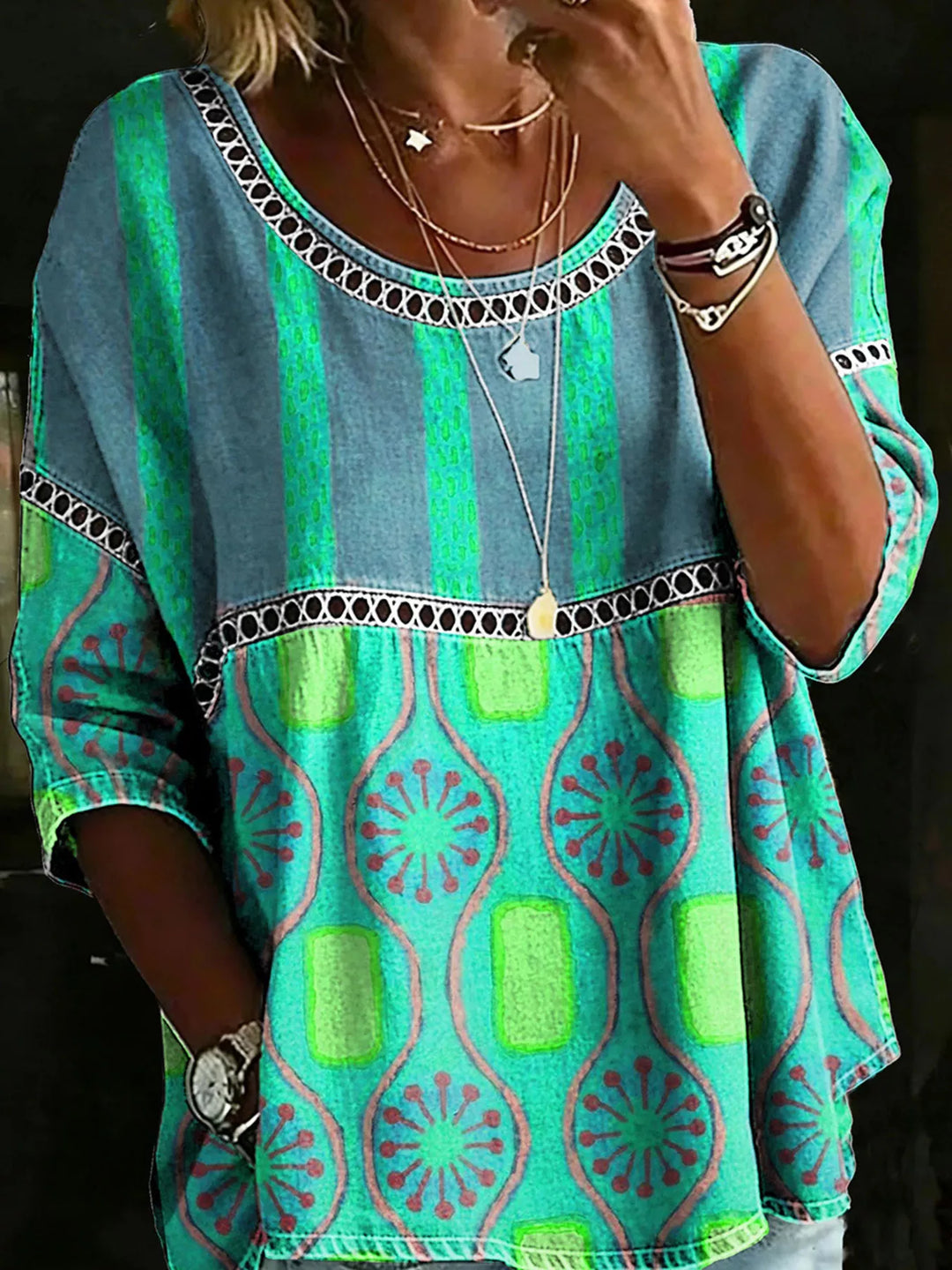 Hollow out lace-up batwing plus size in green, front view