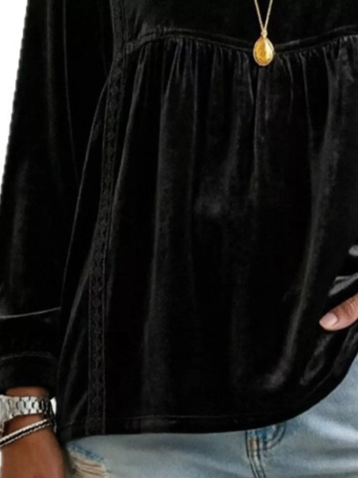 Velvet-look babydoll v-neck lace trim in black, close-up detail 2
