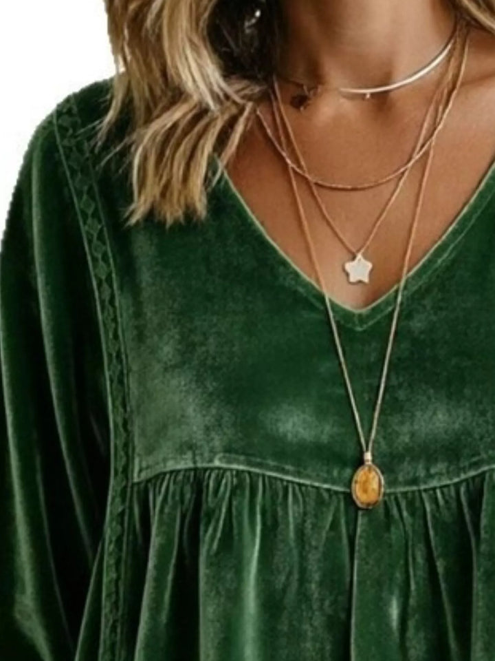Velvet-look babydoll v-neck lace trim in dark green, close-up detail