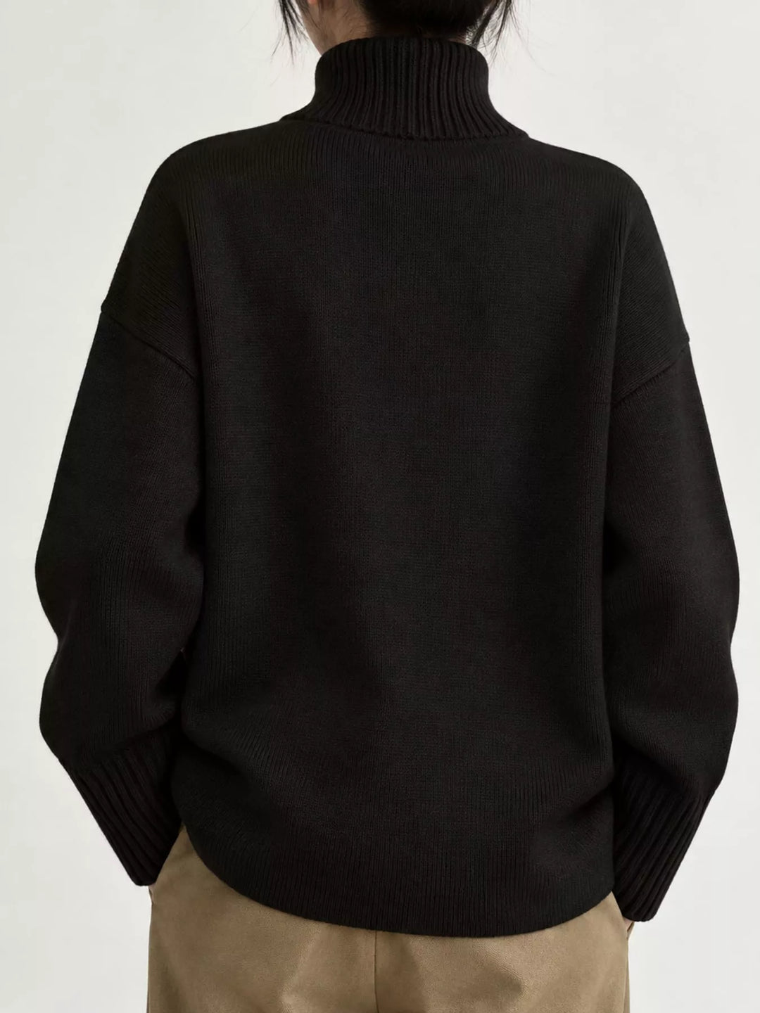 Oversized thermal dropped shoulder in black, front view