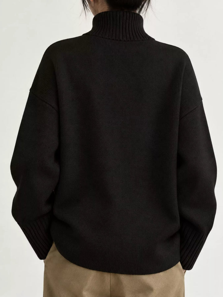 Oversized thermal dropped shoulder in black, front view