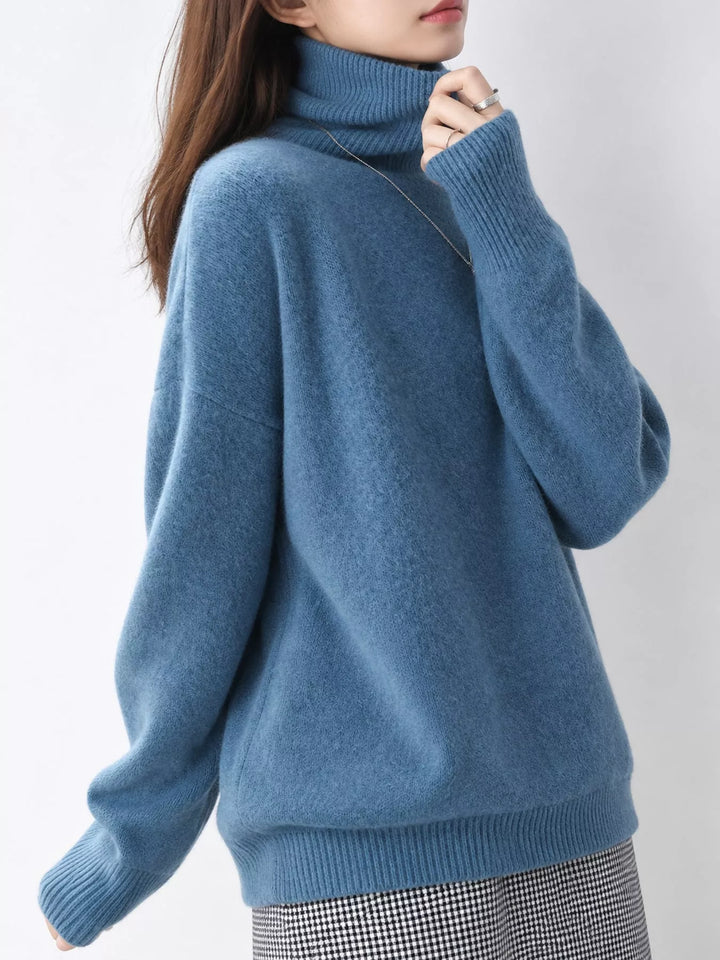 Oversized thermal dropped shoulder in blue, front view