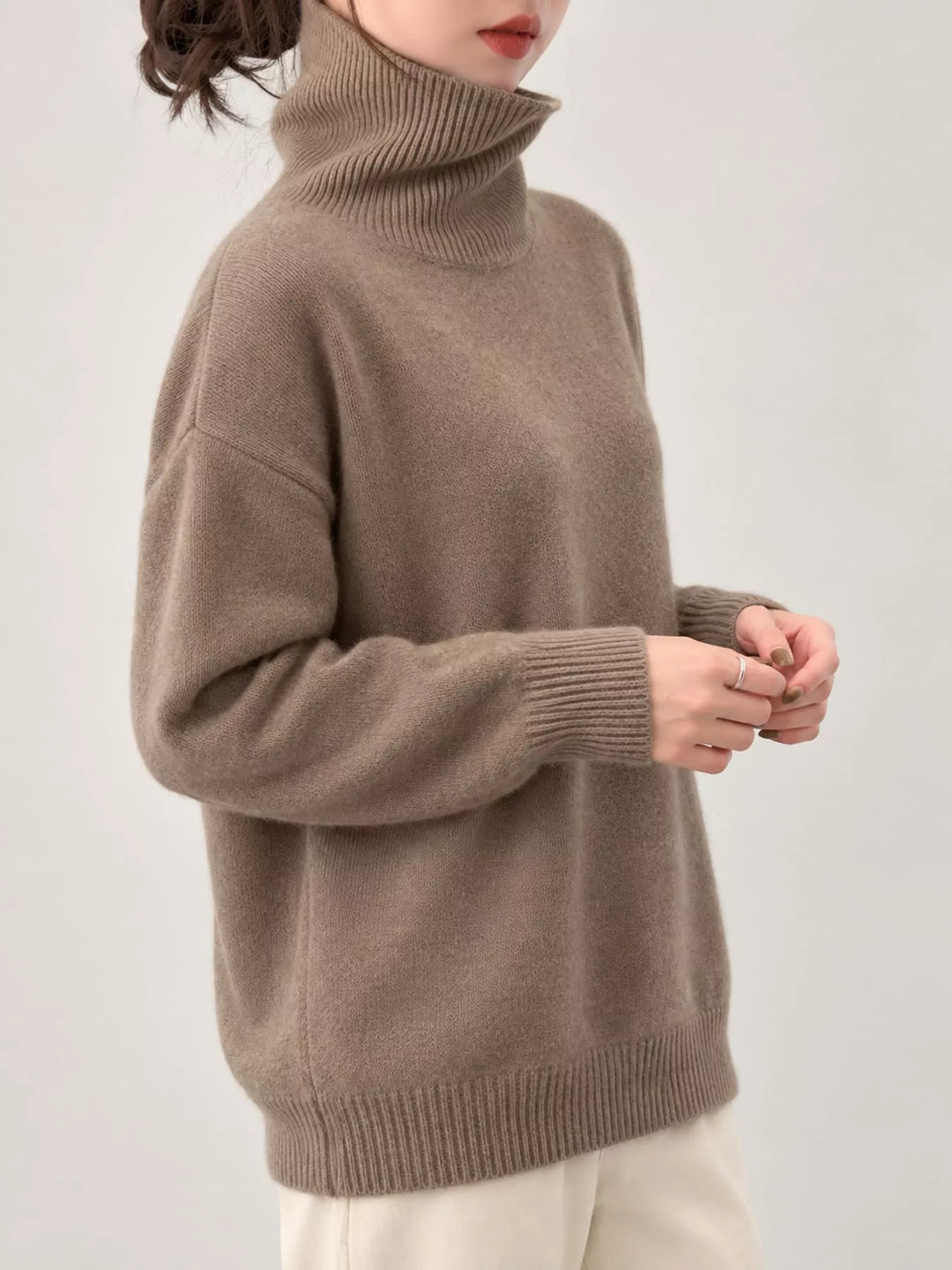 Oversized thermal dropped shoulder in coffee, front view