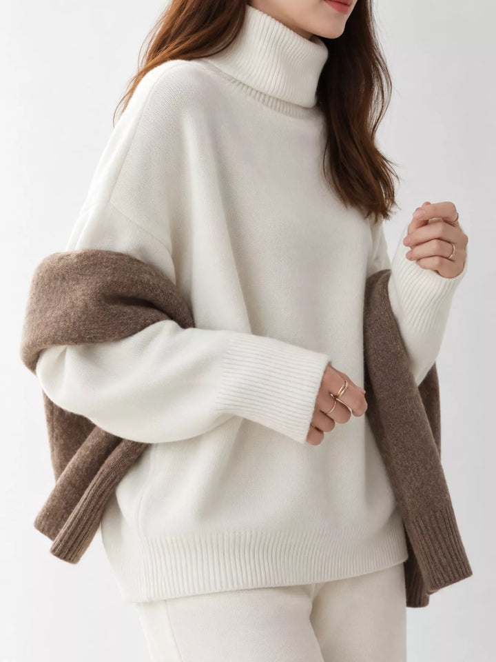 Oversized thermal dropped shoulder in white, styled on model