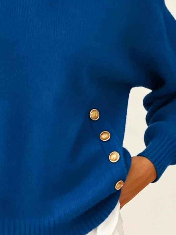 Polo collar gold-tone side buttons in blue, close-up detail 2