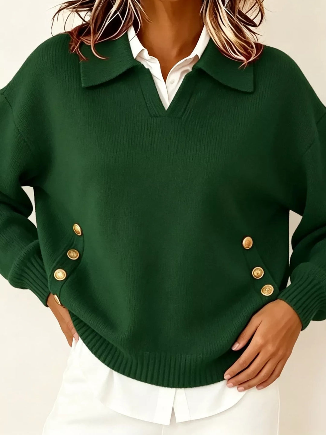 Polo collar gold-tone side buttons in green, front view