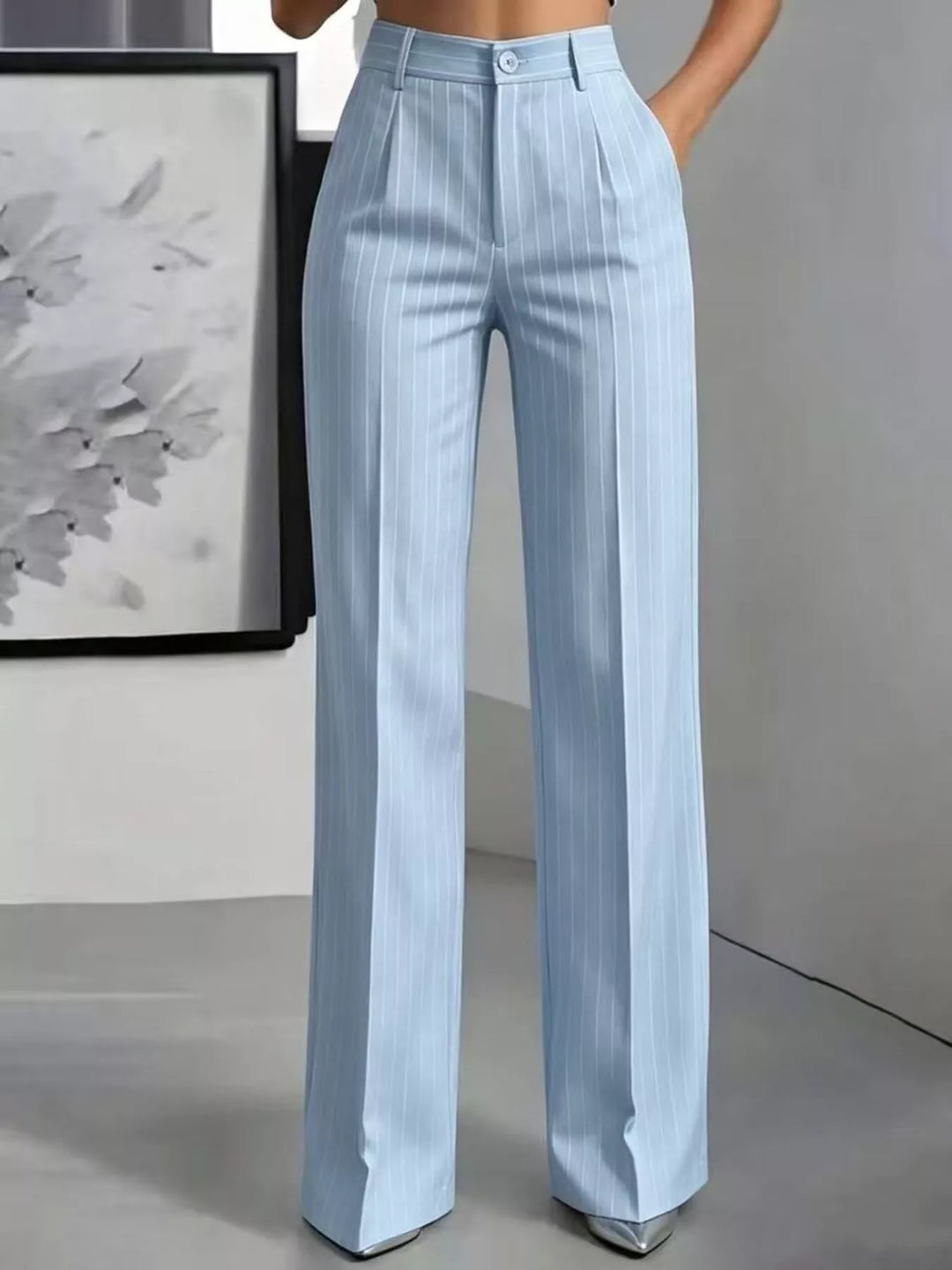 Pinstripe high waist pleated front in light blue, front view