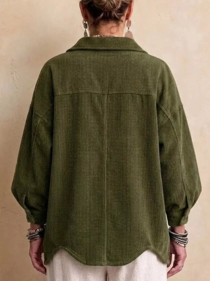 Corduroy-look scalloped hem round buttons in army green, back view